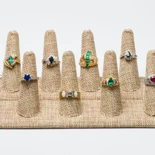 Chesapeake Square Pawn shop Near Me, Jewelry Buyer, Gold Buyer, Diamond Buyer, Watch Buyer, Coin Dealer, Gold Coins, Rolex Buyer, Gold Refin