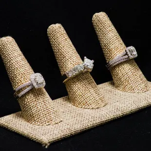 Chesapeake Square Pawn shop Near Me, Jewelry Buyer, Gold Buyer, Diamond Buyer, Watch Buyer, Coin Dealer, Gold Coins, Rolex Buyer, Gold Refin