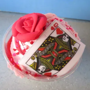Queen of Hearts strawberry cupcake cup