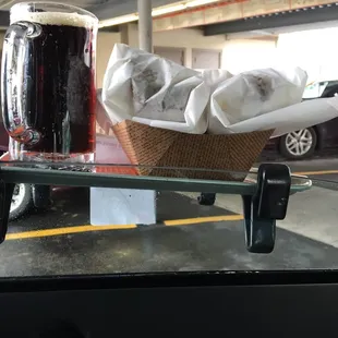 Quick and delicious car hop delivery.