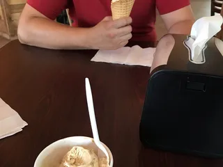 Brions Smokehouse Deli