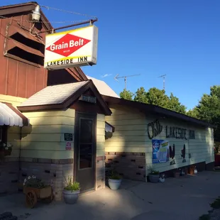 Time warp...1950s for real.