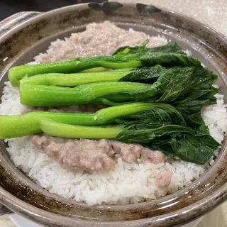 L4. Salted Fish with Minced Meat Cake Rice in Clay Pot
