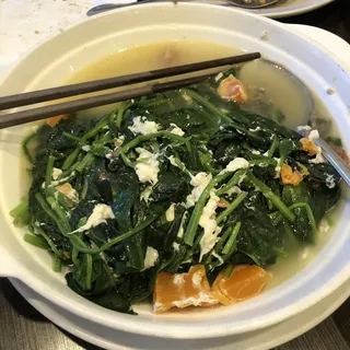 J11. Braised Spinach with Assorted Eggs