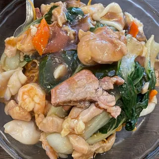 L23. House Combination Pan-Fried Crispy Noodle