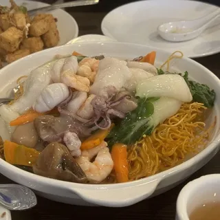 L26. Shredded Pork Pan Fried Crispy Noodle