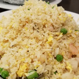 L32. Seafood Fried Rice