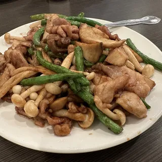 F12. Stir-fried Chicken with Assorted Mushrooms