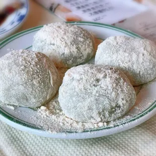 Sesame Tangyuan