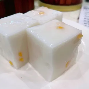 Coconut Jello with mung beans