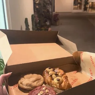 Red velvet cookie Snickerdoodle cookie Crookie