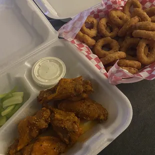5 sparkeys delight wings and Onion Rings.