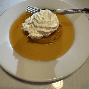 Caramel dessert