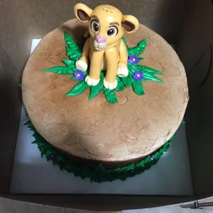 I asked for a professional fondant cake, I got icing with a fondant simba, just simba cost 20 and the cake 40.