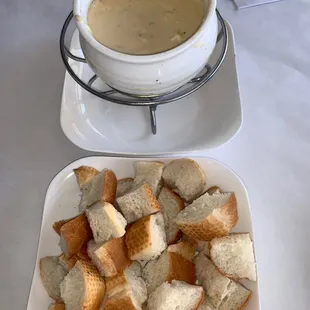 Garlic Cheese Fondue