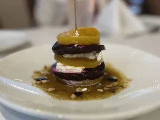 Russell's on Lake Ivanhoe