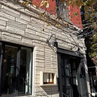 ramen and noodles, outside