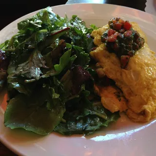 Tomatoes, Pesto and Prosciutto Omelette Brunch