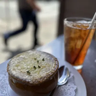French onion soup &amp; ice tea