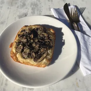 Danish Aux Champignons