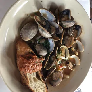 Spicy Clams Cooked in the Wood Oven