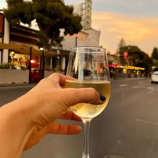 Veuve in the streets!