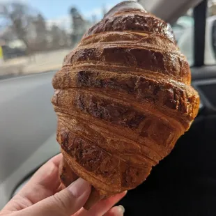 I enjoyed every shattering bite of this flaky butter croissant.