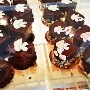 Chocolate Ganache Cake