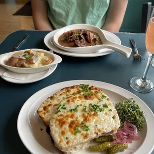Croque Monsieur,  Sides