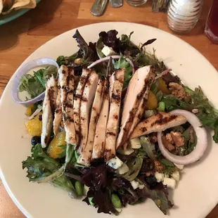 Maytag Blueberry Salad with Grilled Chicken. Delish and healthy