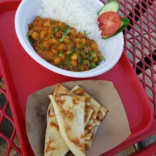 Chana masala, naan