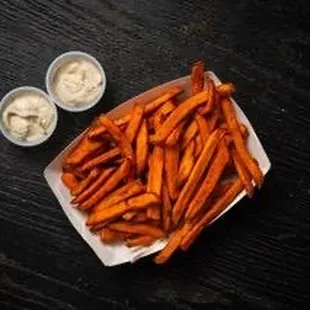 Sweet potato fries, roasted garlic parsley aioli