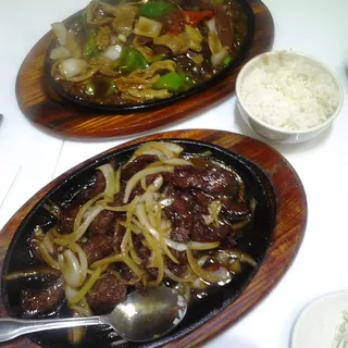 Sizzling Pork Intestine