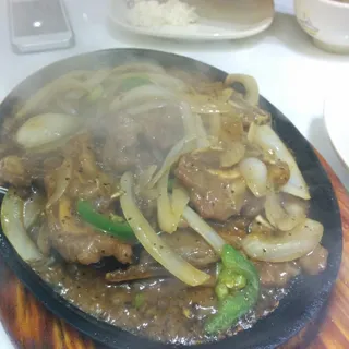 Sizzling Beef Rib with Black Pepper Sauce