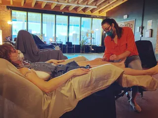 Common Roots Acupuncture