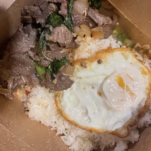 Pad kra pow beef
