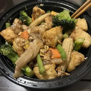 Pad se ew with tofu and veggies, bursting with flavor! Hands-down the best pad se ew in the area - McLean/Tyson's/Vienna.