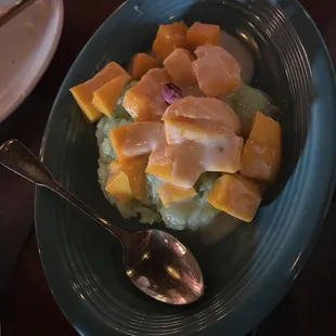Mango sticky rice