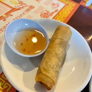 Egg roll (with lunch)