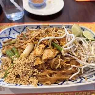 Chicken pad thai