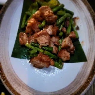 Prikking Moo Grob (white rice)