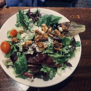 Small Walnut Gorgonzola Salad