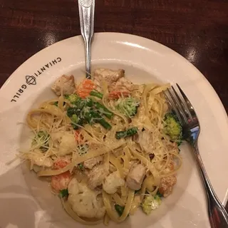 Fettuccine Alfredo with Chicken