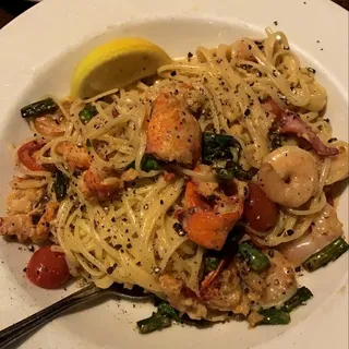 Shrimp and Lobster Linguine*