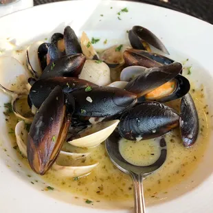 Cozze and Vongole (IG: @206foodie)