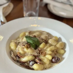 GNOCCHI CON CIPOLLA ROSA