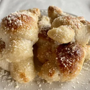Complimentary garlic knots
