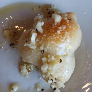 Garlic knots