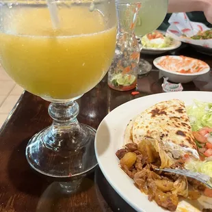 Peach frozen margarita