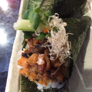 Smoke Salmon Skin Hand Roll